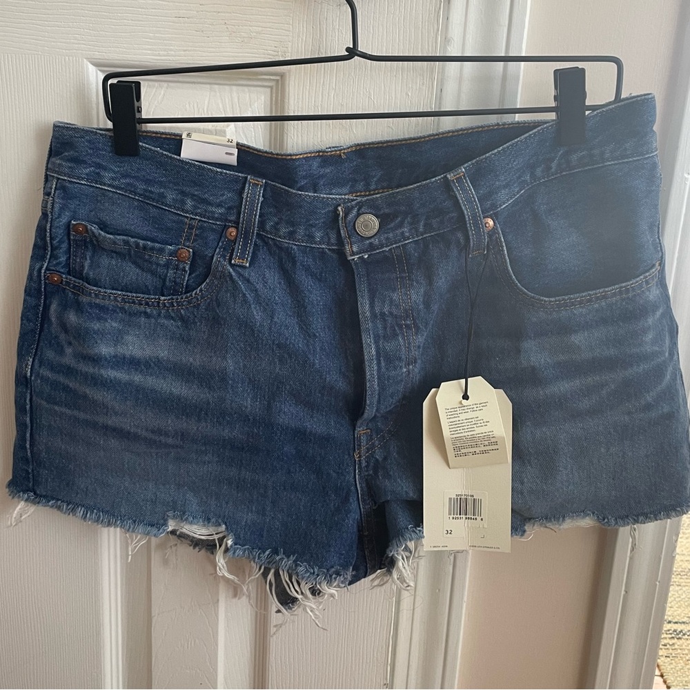 Levi 501 Mid Rise Shorts